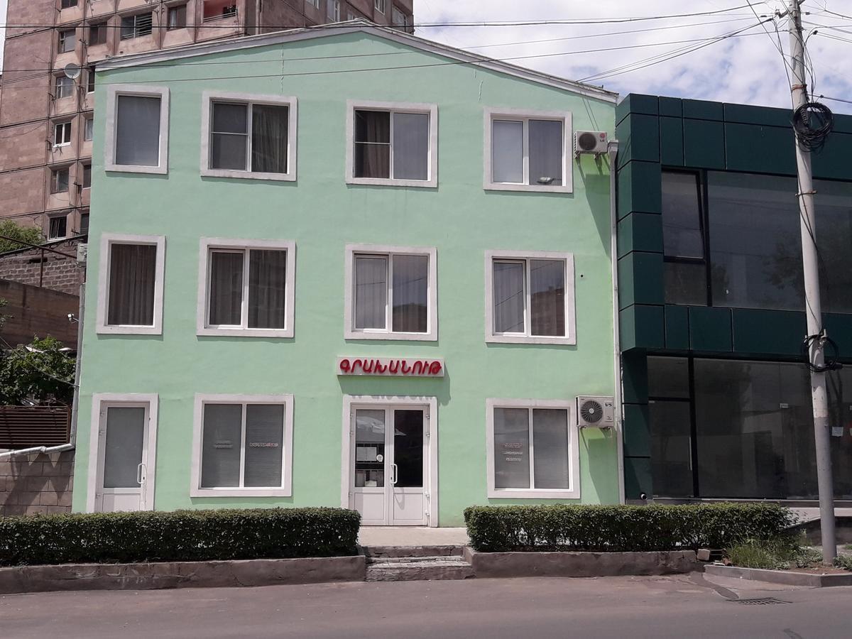 Sunshine Hotel Yerevan Bagian luar foto